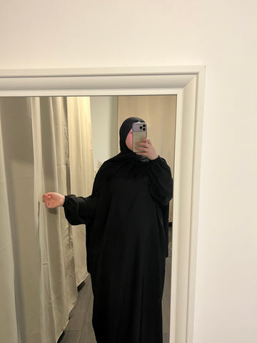 Abaya with integrated veil