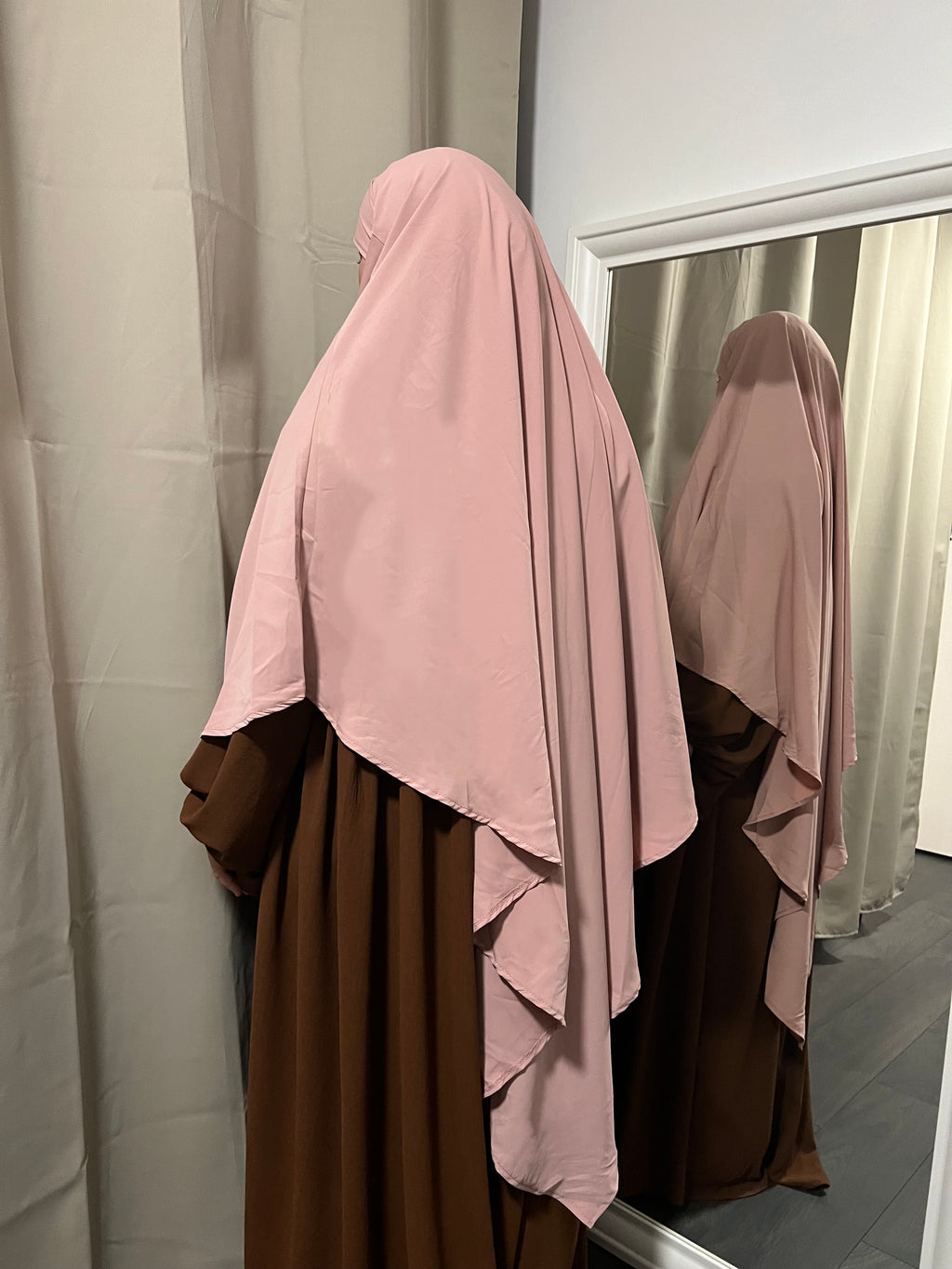 Khimar long en soie de Médine